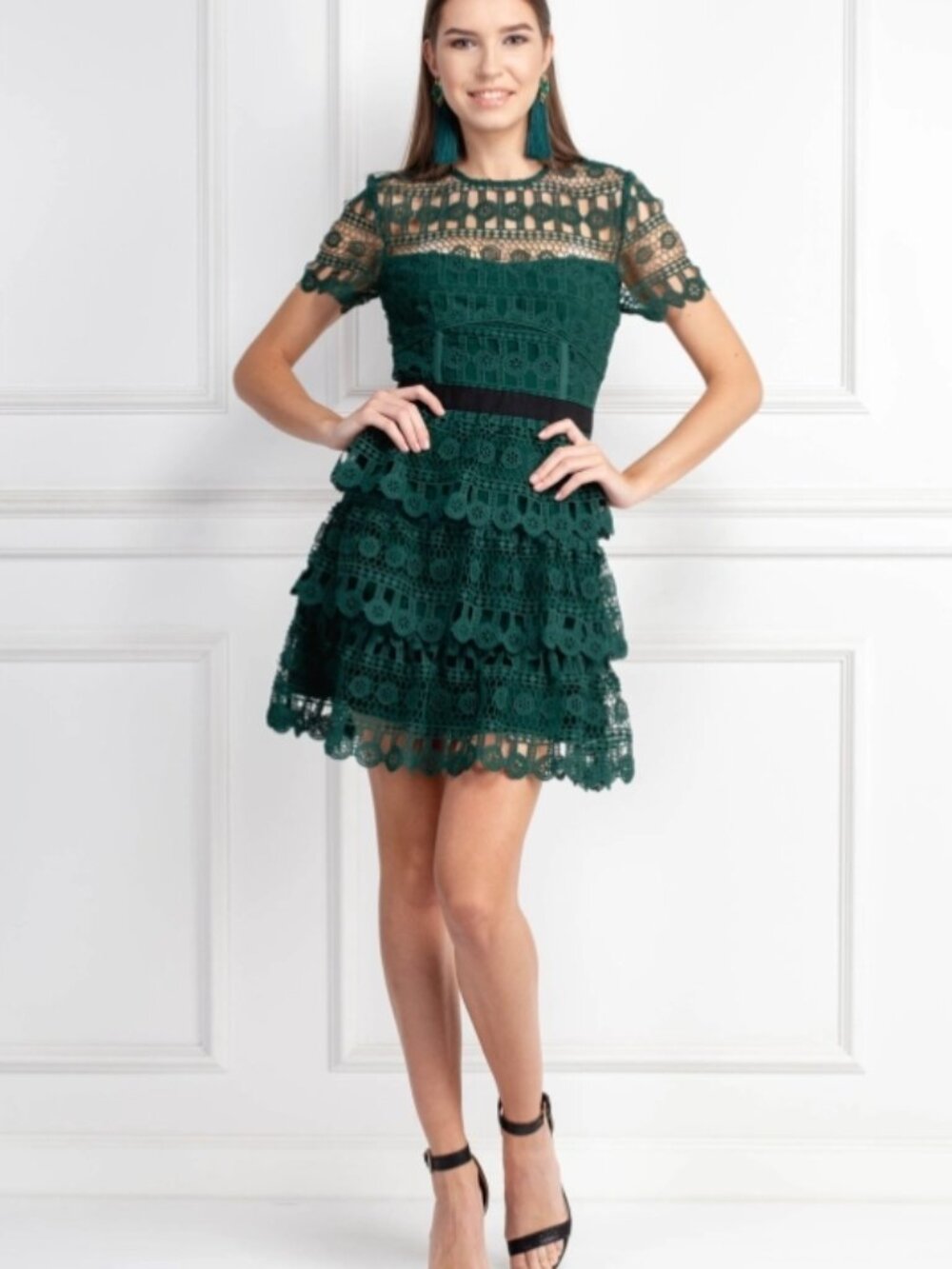 Like New! SELF PORTRAIT Tiered Guipure Short-Sleeve Cocktail Dress Green 6